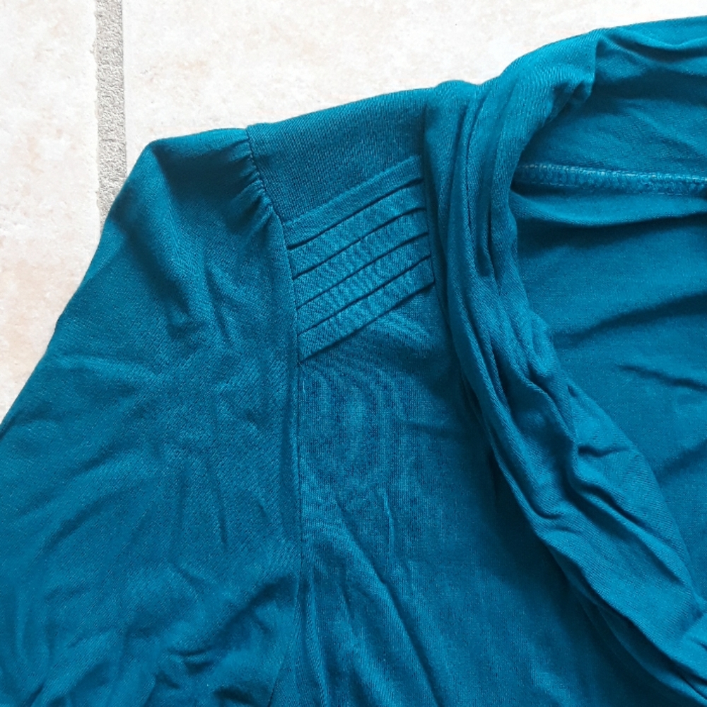 Banana Republic top - Picture 3 of 8